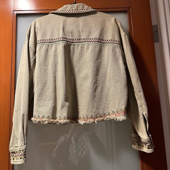 Zara Cropped Green Embroidered Jacket - Picture 3 of 3